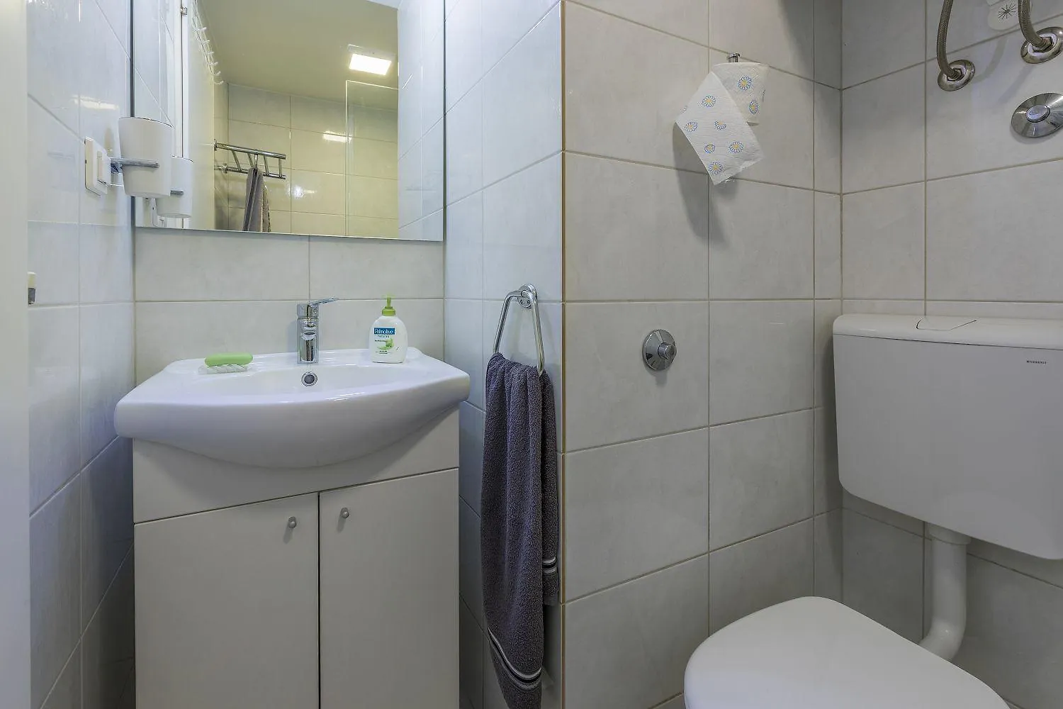 Lauschiges Studio Nur 450 Meter Zum Sandstrand Mit Privater Terrasse Crikvenica