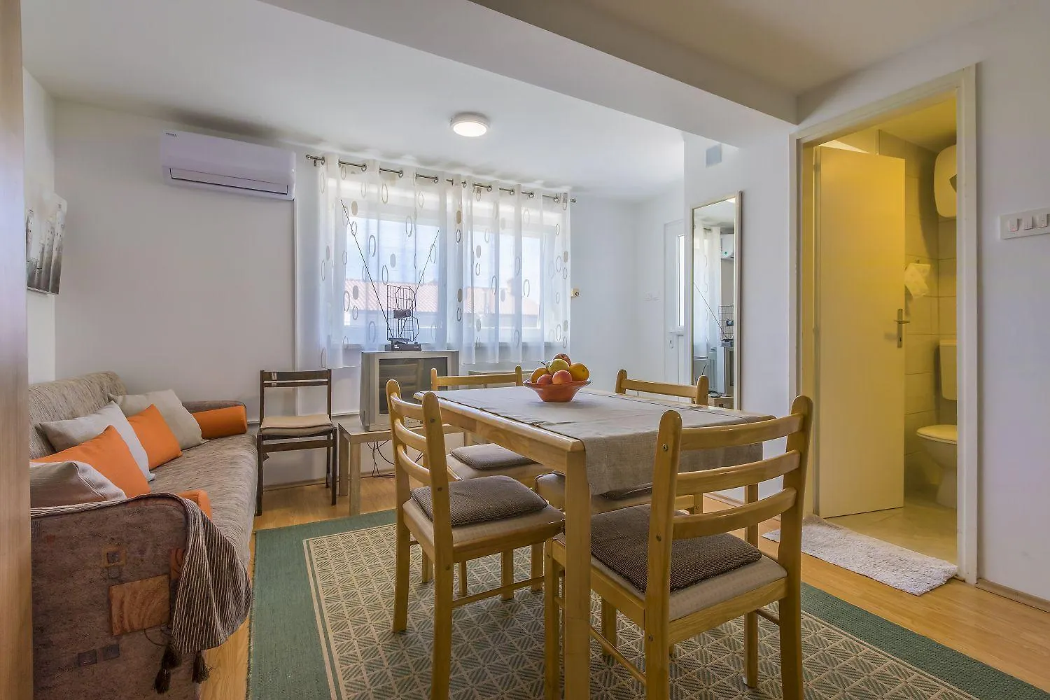 Lauschiges Studio Nur 450 Meter Zum Sandstrand Mit Privater Terrasse Crikvenica 0*,