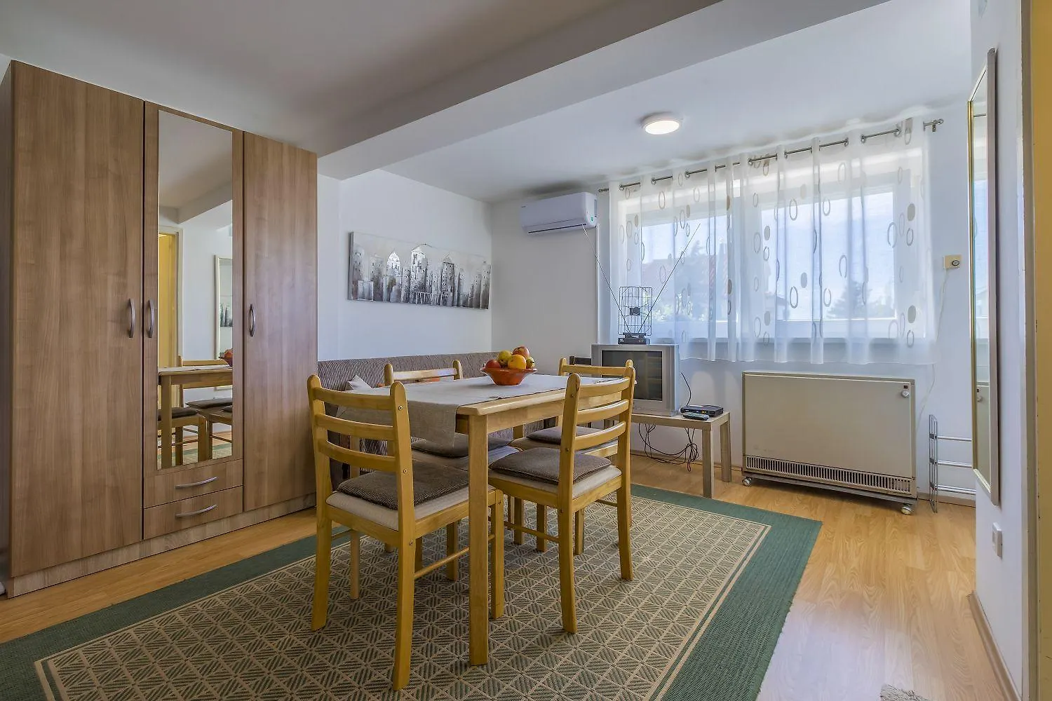 Lauschiges Studio Nur 450 Meter Zum Sandstrand Mit Privater Terrasse Crikvenica 0*,